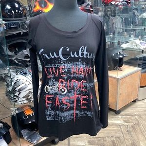 TruCulture Women’s “Queen for a Day” Long-Sleeve Shirt